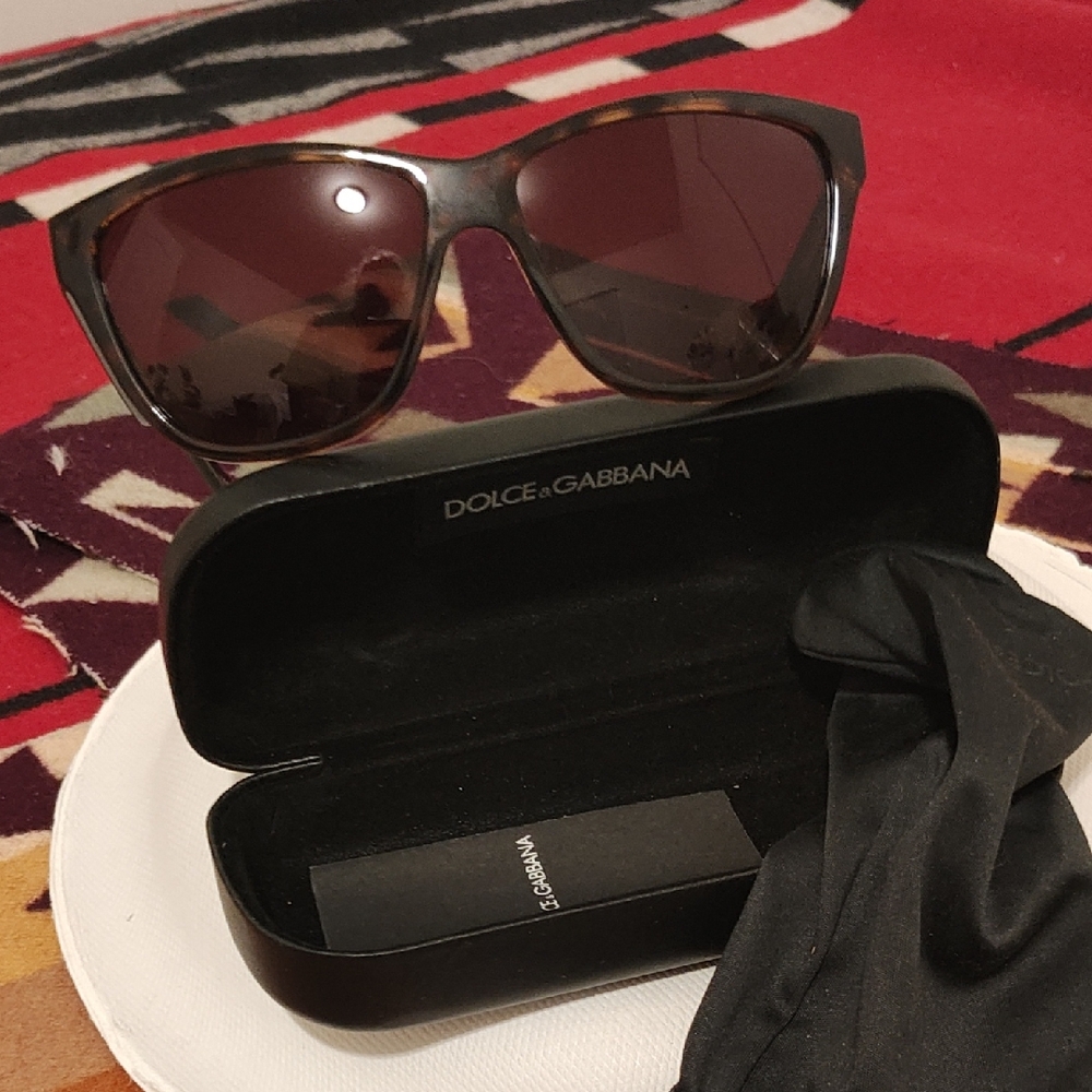 Dolce & Gabbana DD8073 Tortoise Shell Cateye Sunglasses New made In Italy